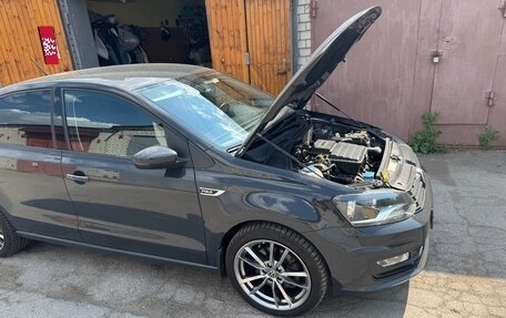 Volkswagen Polo VI (EU Market), 2016 год, 1 300 000 рублей, 28 фотография