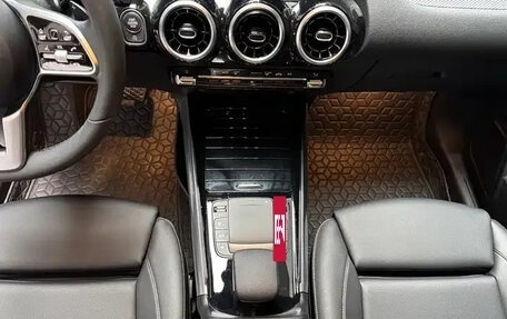 Mercedes-Benz GLA, 2022 год, 2 000 100 рублей, 15 фотография