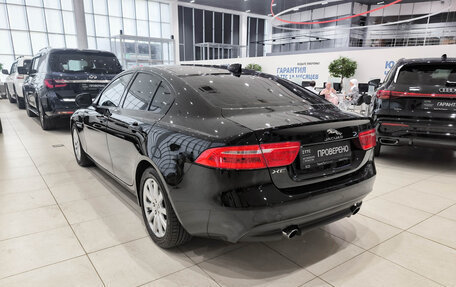 Jaguar XE I рестайлинг, 2017 год, 2 000 000 рублей, 8 фотография