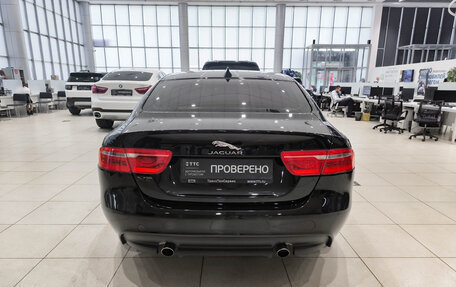 Jaguar XE I рестайлинг, 2017 год, 2 000 000 рублей, 7 фотография