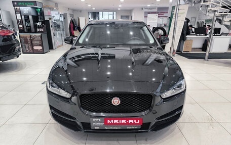 Jaguar XE I рестайлинг, 2017 год, 2 000 000 рублей, 2 фотография
