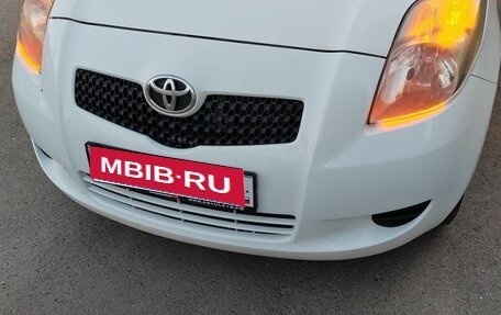 Toyota Yaris III рестайлинг, 2008 год, 550 000 рублей, 1 фотография
