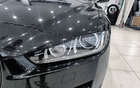 Jaguar XE I рестайлинг, 2017 год, 2 000 000 рублей, 21 фотография