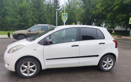 Toyota Yaris III рестайлинг, 2008 год, 550 000 рублей, 6 фотография