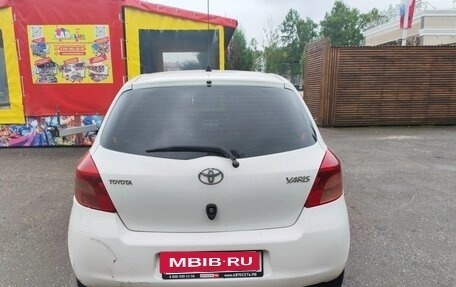 Toyota Yaris III рестайлинг, 2008 год, 550 000 рублей, 5 фотография