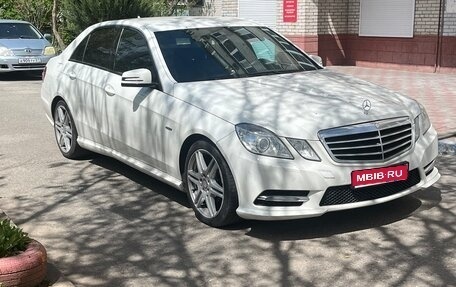 Mercedes-Benz E-Класс, 2011 год, 1 700 000 рублей, 1 фотография