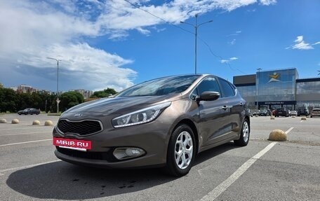 KIA cee'd III, 2012 год, 1 250 000 рублей, 2 фотография