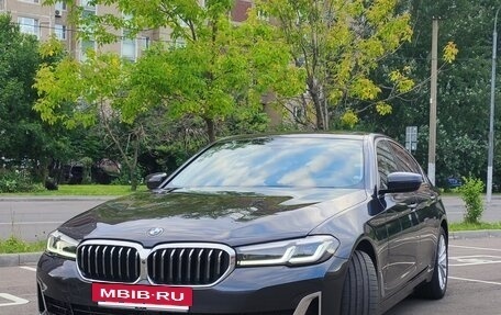 BMW 5 серия, 2023 год, 4 000 000 рублей, 2 фотография