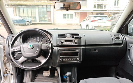 Skoda Fabia II, 2011 год, 730 000 рублей, 12 фотография