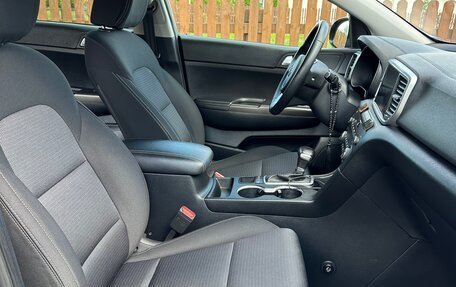 KIA Sportage IV рестайлинг, 2021 год, 2 440 000 рублей, 23 фотография