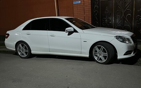 Mercedes-Benz E-Класс, 2011 год, 1 700 000 рублей, 14 фотография