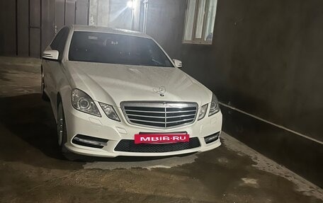 Mercedes-Benz E-Класс, 2011 год, 1 700 000 рублей, 4 фотография