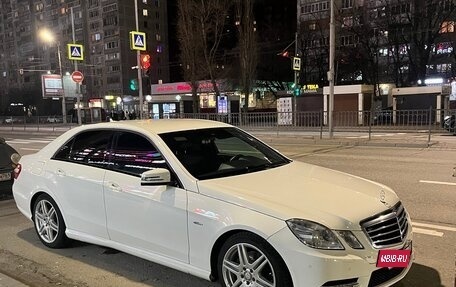 Mercedes-Benz E-Класс, 2011 год, 1 700 000 рублей, 7 фотография