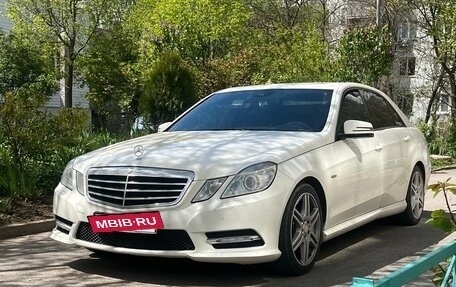 Mercedes-Benz E-Класс, 2011 год, 1 700 000 рублей, 2 фотография