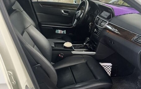 Mercedes-Benz E-Класс, 2011 год, 1 700 000 рублей, 29 фотография