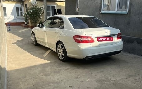 Mercedes-Benz E-Класс, 2011 год, 1 700 000 рублей, 15 фотография