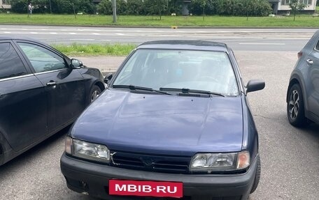 Nissan Primera II рестайлинг, 1992 год, 70 000 рублей, 2 фотография