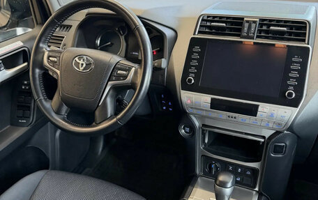 Toyota Land Cruiser Prado 150 рестайлинг 2, 2021 год, 5 385 000 рублей, 9 фотография