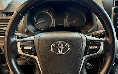 Toyota Land Cruiser Prado 150 рестайлинг 2, 2021 год, 5 385 000 рублей, 8 фотография