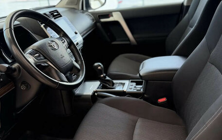 Toyota Land Cruiser Prado 150 рестайлинг 2, 2021 год, 5 385 000 рублей, 11 фотография