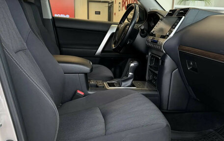 Toyota Land Cruiser Prado 150 рестайлинг 2, 2021 год, 5 385 000 рублей, 12 фотография