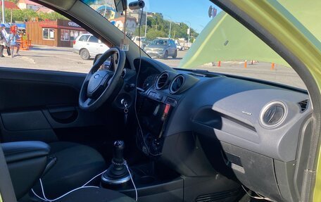 Ford Fiesta, 2006 год, 250 000 рублей, 16 фотография