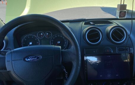 Ford Fiesta, 2006 год, 250 000 рублей, 19 фотография