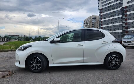 Toyota Yaris, 2020 год, 1 290 000 рублей, 2 фотография