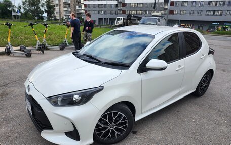 Toyota Yaris, 2020 год, 1 290 000 рублей, 6 фотография