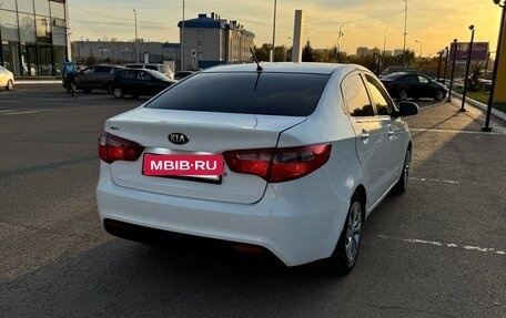KIA Rio III рестайлинг, 2015 год, 530 000 рублей, 10 фотография