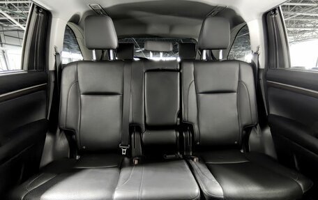 Toyota Highlander III, 2015 год, 3 150 000 рублей, 15 фотография