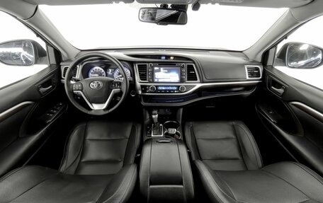 Toyota Highlander III, 2015 год, 3 150 000 рублей, 10 фотография