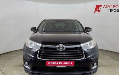 Toyota Highlander III, 2015 год, 3 150 000 рублей, 2 фотография