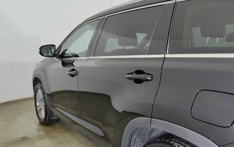 Toyota Highlander III, 2015 год, 3 150 000 рублей, 23 фотография
