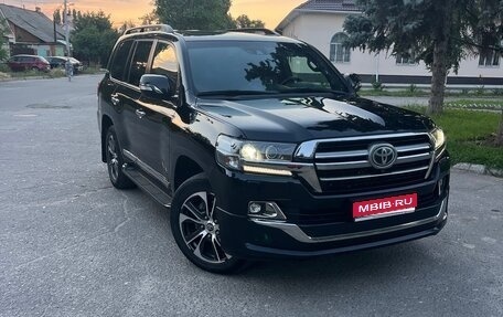 Toyota Land Cruiser 200, 2019 год, 7 400 000 рублей, 1 фотография
