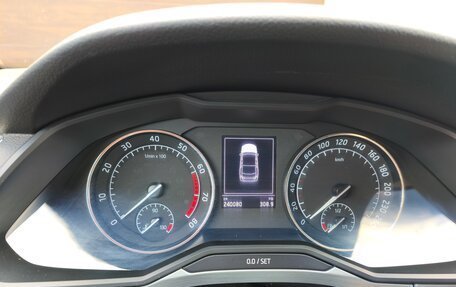 Skoda Superb III рестайлинг, 2019 год, 1 750 000 рублей, 1 фотография