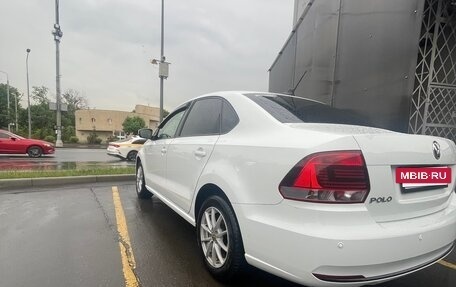Volkswagen Polo VI (EU Market), 2018 год, 1 000 000 рублей, 4 фотография