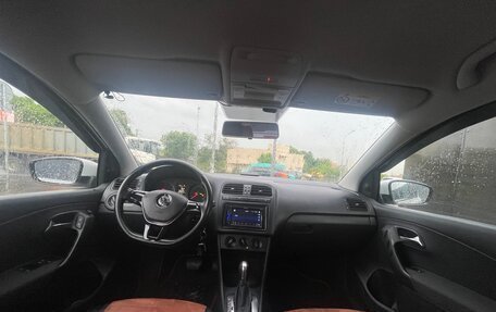 Volkswagen Polo VI (EU Market), 2018 год, 1 000 000 рублей, 31 фотография