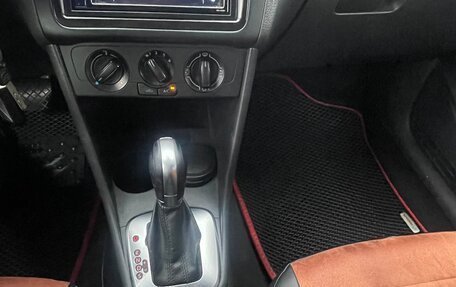 Volkswagen Polo VI (EU Market), 2018 год, 1 000 000 рублей, 35 фотография