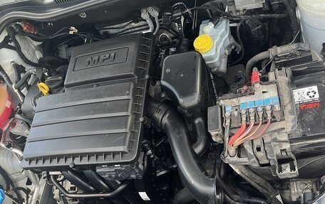 Volkswagen Polo VI (EU Market), 2018 год, 1 000 000 рублей, 39 фотография