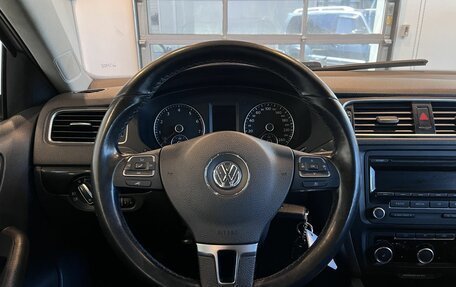 Volkswagen Jetta VI, 2011 год, 1 240 000 рублей, 10 фотография