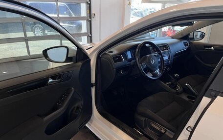 Volkswagen Jetta VI, 2011 год, 1 240 000 рублей, 21 фотография