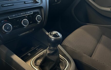 Volkswagen Jetta VI, 2011 год, 1 240 000 рублей, 31 фотография