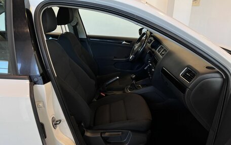 Volkswagen Jetta VI, 2011 год, 1 240 000 рублей, 29 фотография
