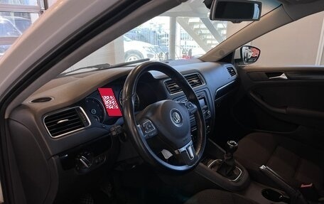 Volkswagen Jetta VI, 2011 год, 1 240 000 рублей, 23 фотография