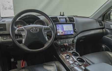 Toyota Highlander III, 2012 год, 2 050 000 рублей, 9 фотография