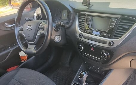 Hyundai Solaris II рестайлинг, 2018 год, 1 250 000 рублей, 5 фотография