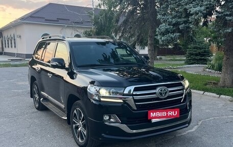 Toyota Land Cruiser 200, 2019 год, 7 400 000 рублей, 5 фотография