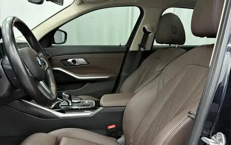 BMW 3 серия, 2022 год, 2 860 000 рублей, 10 фотография