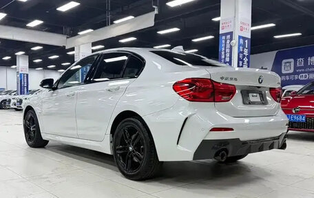 BMW 1 серия, 2022 год, 1 650 000 рублей, 6 фотография